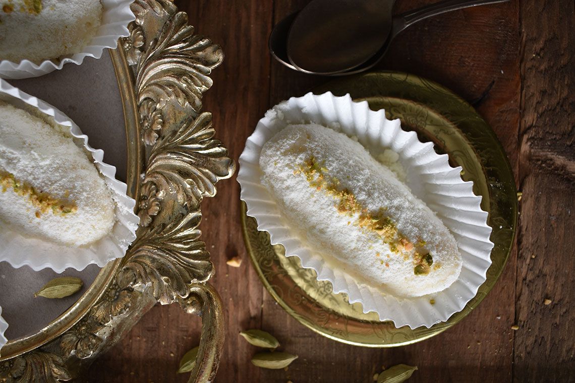 Cham cham (dulce de requesón)