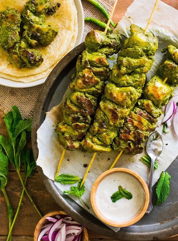 Brochetas de Pollo Hariyali (Green Chicken Tikka)